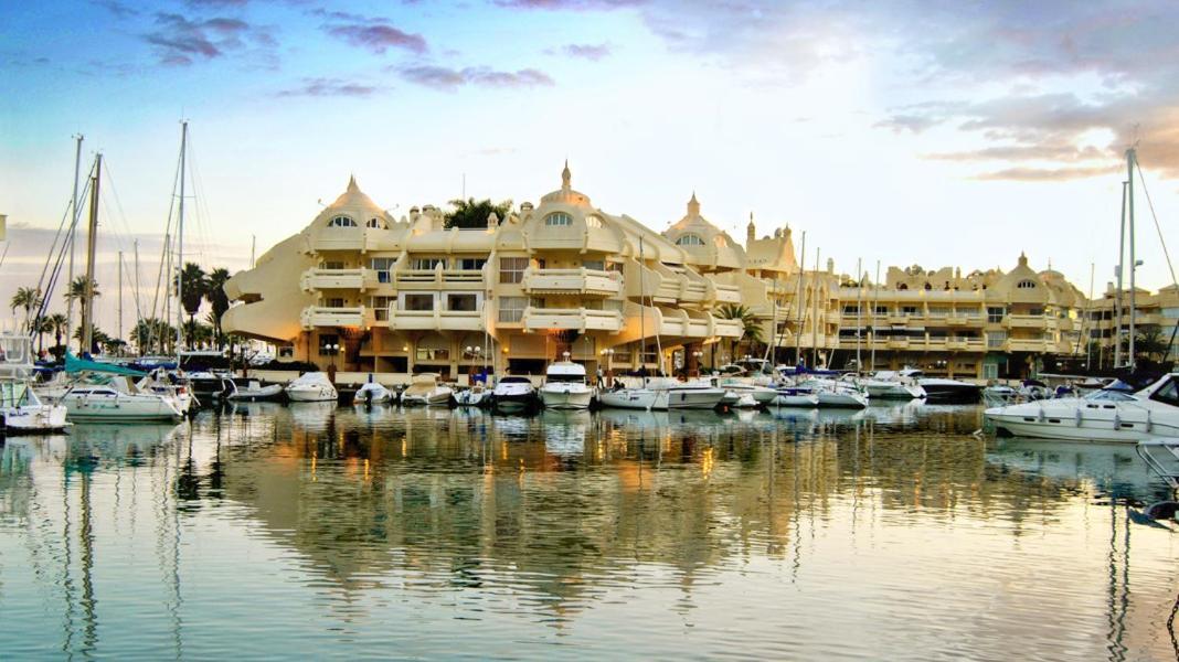 Puerto Marina Luxury Apartment With Sea Views 베날마데나코스타 외부 사진