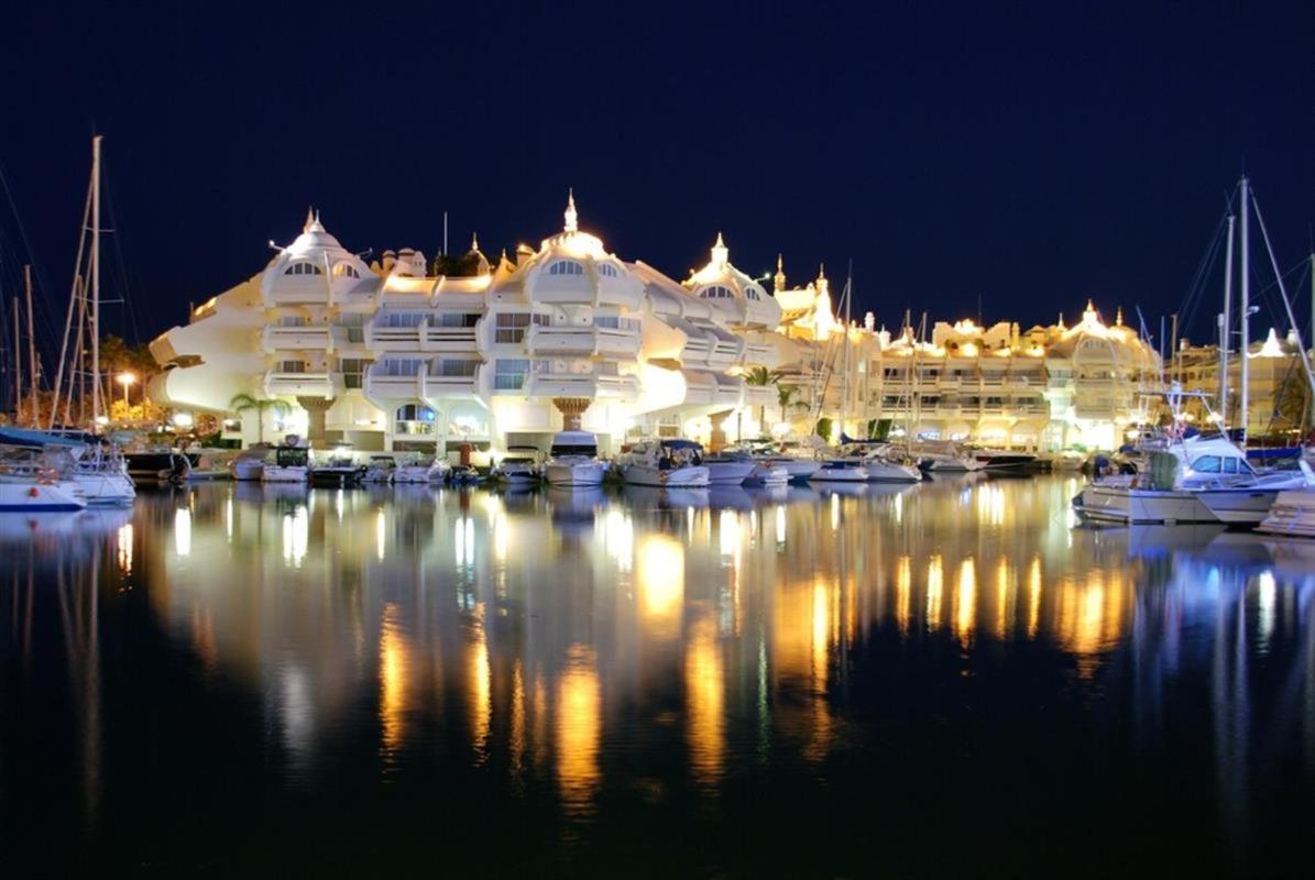 Puerto Marina Luxury Apartment With Sea Views 베날마데나코스타 외부 사진