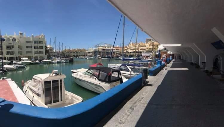 Puerto Marina Luxury Apartment With Sea Views 베날마데나코스타 외부 사진